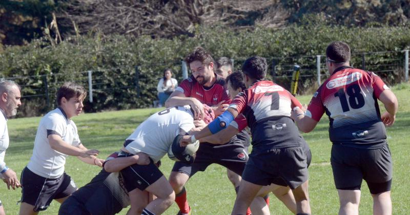 Estudiantes fue local en dos categorías