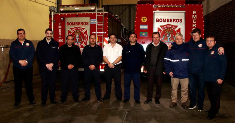 Bomberos Olavarriacutea- con eacutexito finalizoacute la jornada de capacitacioacuten regional