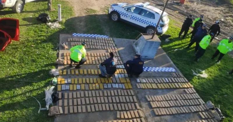 Entre Riacuteos- secuestran 300 kilos de marihuana en un auto robado en Olavarriacutea