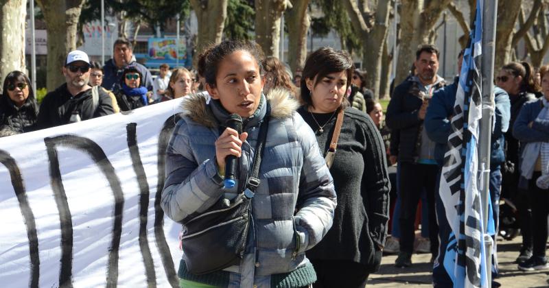 A microacutefono abierto expresaron el apoyo a Cristina en la ciudad 