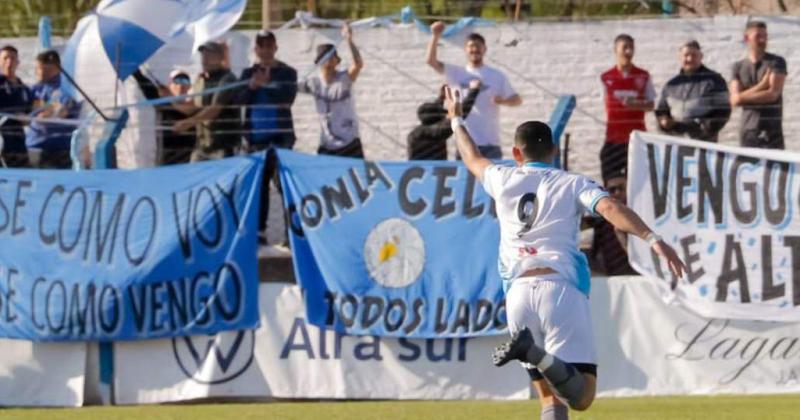 Alfredo Troncoso festejó su gol