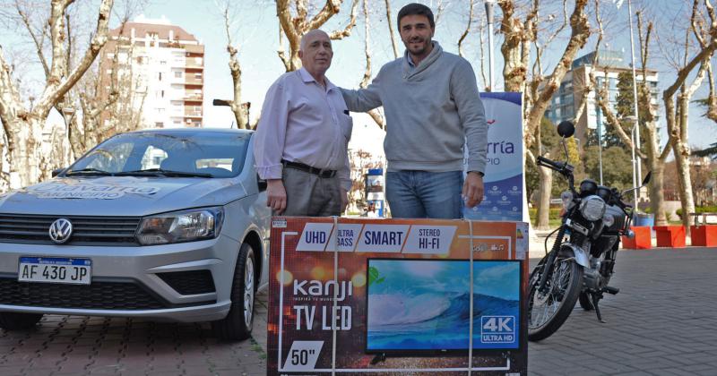 Sorteo del Buen Contribuyente- el ganador del auto 0 Km recibioacute su premio