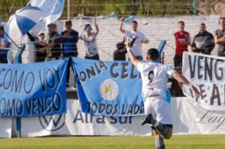 Alfredo Troncoso festejó su gol