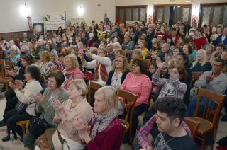 Con un gran marco de puacuteblico se realizoacute la Fiesta de las Colectividades