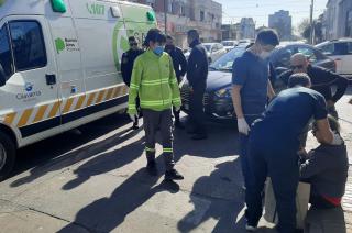 Una peatona fue trasladada al Hospital tras ser atropellada por un auto