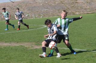 Estudianes recibió en el Parque Carlos Guerrero a Atlético Hinojo