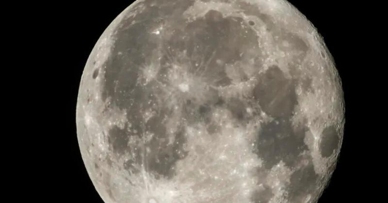 China descubrioacute un nuevo mineral en la Luna