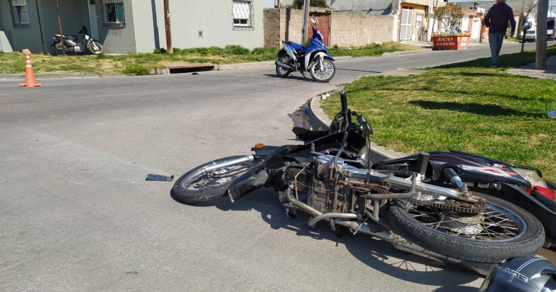 Choque entre motos- dos personas fueron trasladadas al hospital