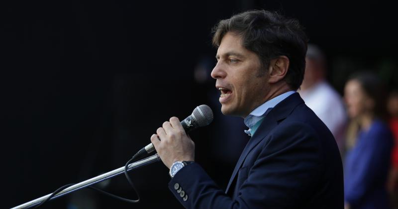 Kicillof anuncioacute que el Boleto Estudiantil se implementaraacute en el interior bonaerense