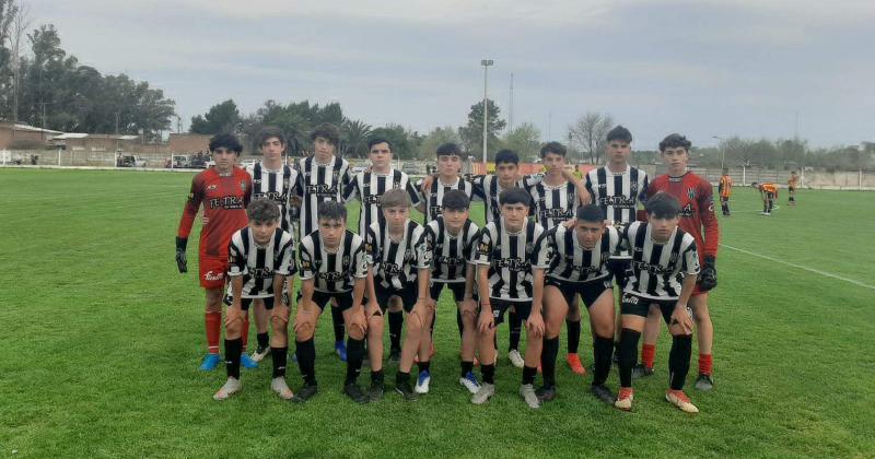 Estudiantes sumó un empate ante Bull Dog en Sub 15