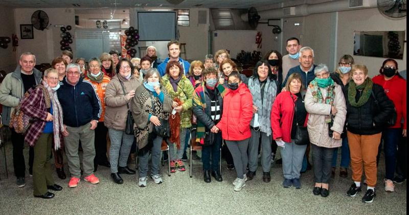 Por el Diacutea del Jubilado PAMI sortea un viaje a Coacuterdoba para 43 afiliados