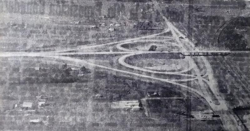 Quedaba concluida la obra vial de la rotonda de ruta 226 y avenida Pringles (foto aérea) Se esperaba que la rotonda fuera completada con la obra de iluminación complementaria