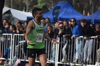 Leo Landaburú uno de los olavarrienses en la maratón