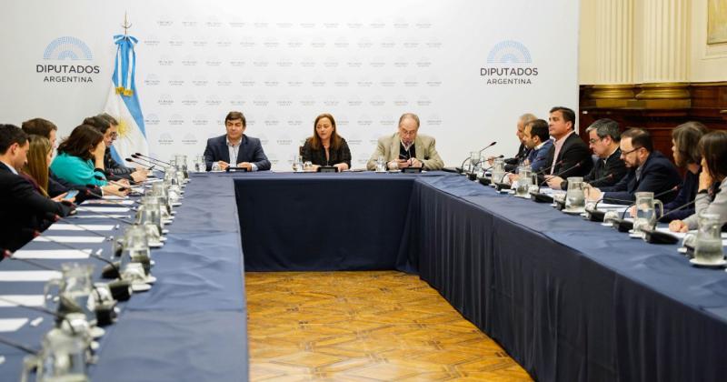 Cecilia Moreau acordoacute con todos los bloques el tratamiento del Presupuesto 2023 en Diputados