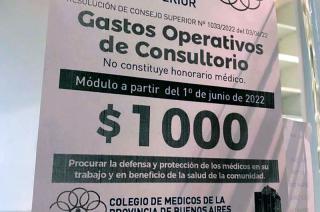 Luego de varias denuncias los meacutedicos dieron marcha atraacutes con el cobro de plus de mil pesos