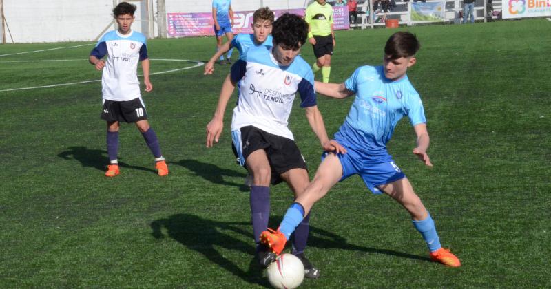 Olavarría y Tandil jugaron en la cancha de Embajadores