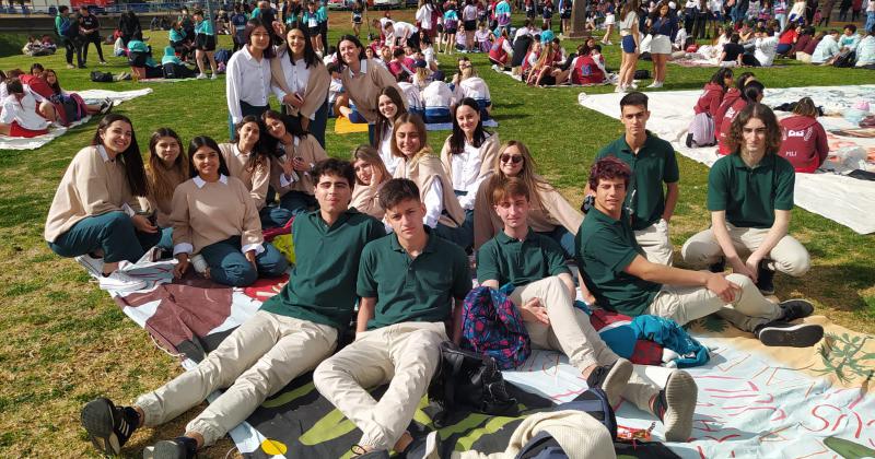 Todas las fotos de los festejos del diacutea de la Primavera y del Estudiante 