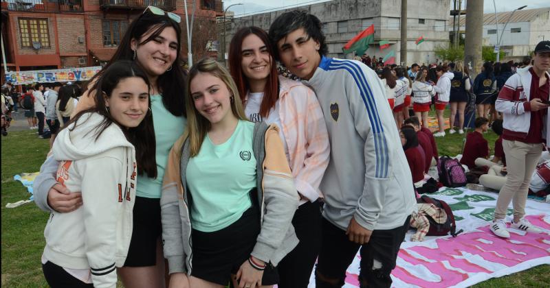 Todas las fotos de los festejos del diacutea de la Primavera y del Estudiante 