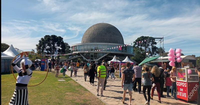 Continuacutea la celebracioacuten de los 10 antildeos de Innova