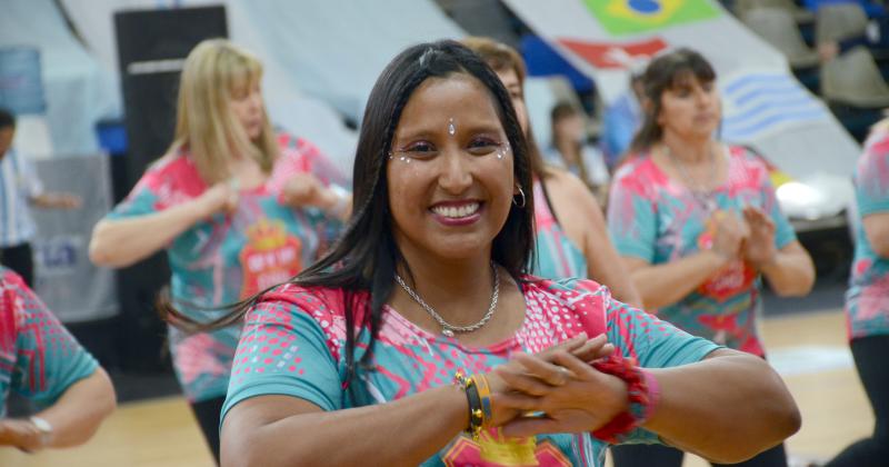 Mucho color en una nueva edicioacuten del Mamis Gym