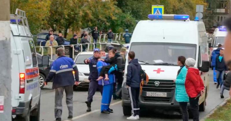 Al menos 13 muertos y decenas de heridos por un tiroteo en una escuela de Rusia