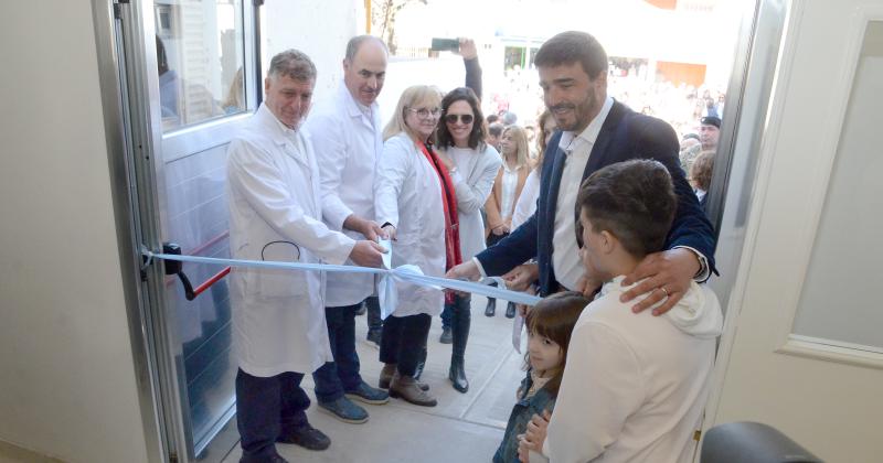 Con presencias importantes se inauguroacute la ampliacioacuten del Hospital 