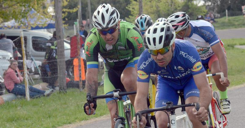 Brun el ganador en la pista Corradi