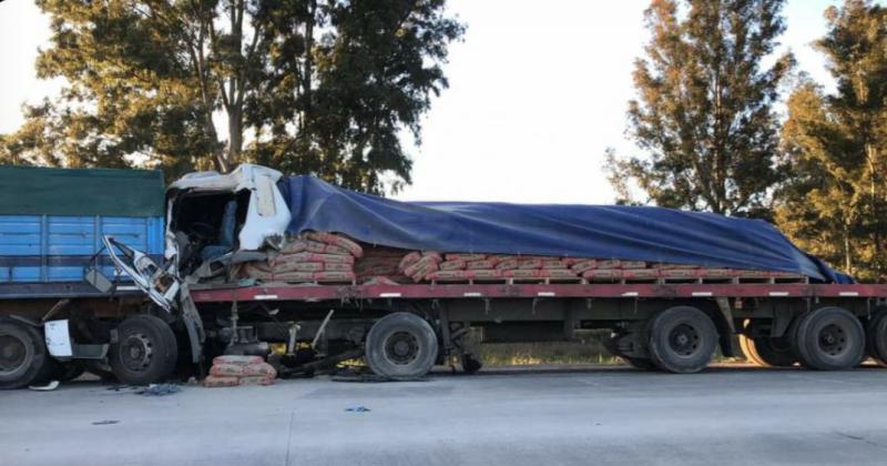 Las Flores- un transportista murioacute tras un fatal accidente en Ruta 3