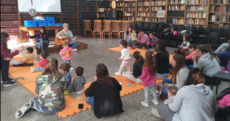 Actividades en la Biblioteca Popular de Laprida