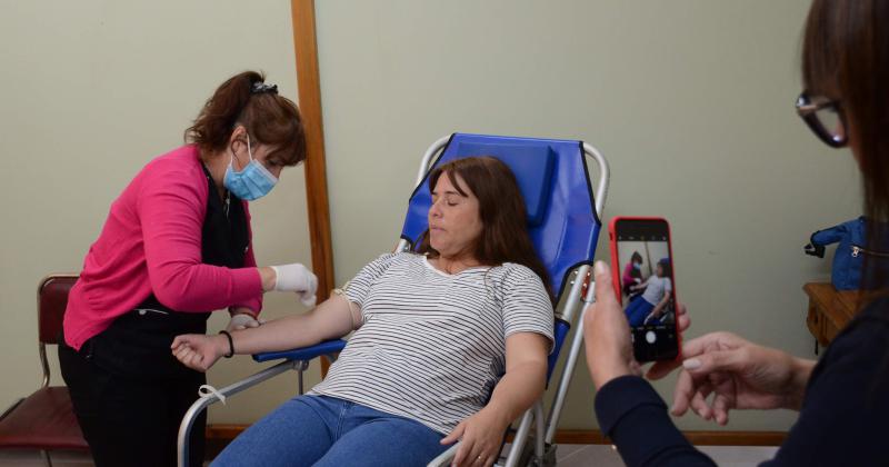 Donar sangre salva vidas Y en cada campaña se reafirma la solidaridad de muchos vecinos