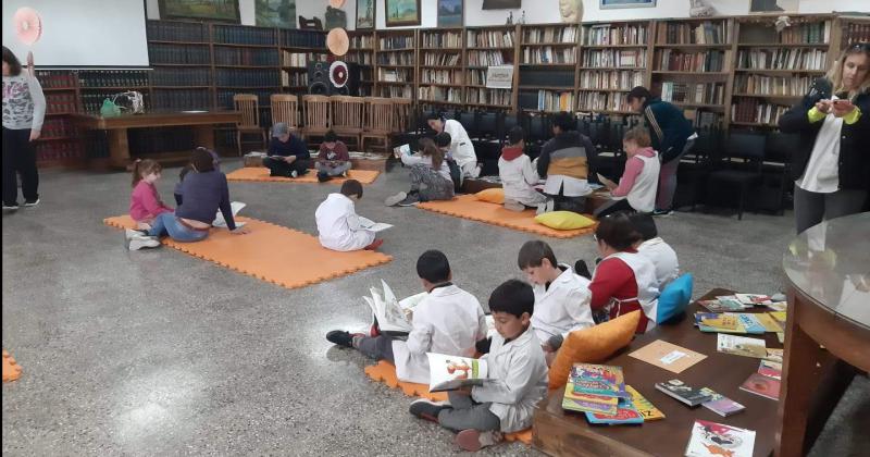 Actividades en la Biblioteca Popular de Laprida