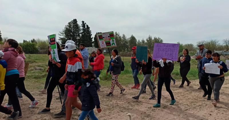 Barrio Los Cuarteles- vecinos marcharon para visibilizar un abuso