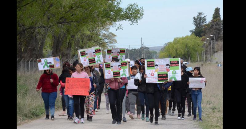 Barrio Los Cuarteles- vecinos marcharon para visibilizar un abuso