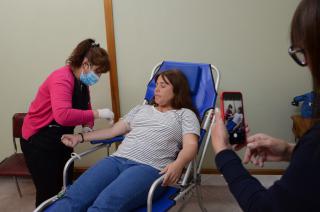 Donar sangre salva vidas Y en cada campaña se reafirma la solidaridad de muchos vecinos