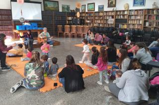 Actividades en la Biblioteca Popular de Laprida