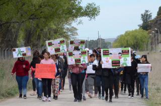 Barrio Los Cuarteles- vecinos marcharon para visibilizar un abuso