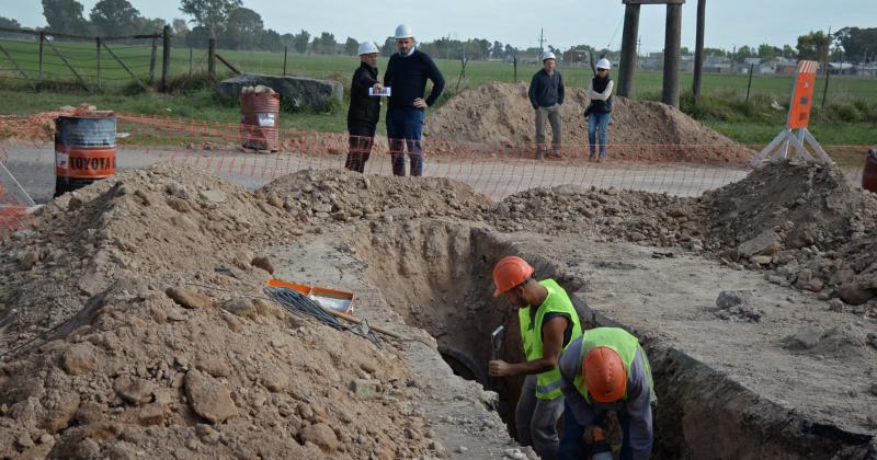 Inicioacute la obra para la ampliacioacuten del conducto pluvial en barrio Independencia