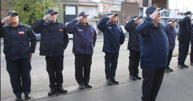 Se realizoacute el acto por el 73ordm aniversario de Bomberos Voluntarios