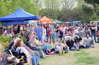 Gran marco de puacuteblico acompantildeoacute los festejo de Coopelectric