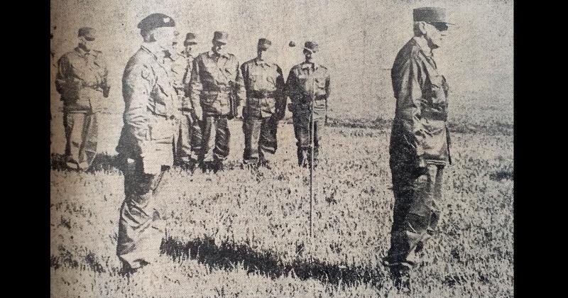 En la zona de Santa Luisa del partido de Olavarría el presidente de la Nación teniente general Alejandro Agustín Lanusse (foto a la derecha) presenciaba maniobras militares de tropas de unidades de la I Brigada de Caballería Blindada