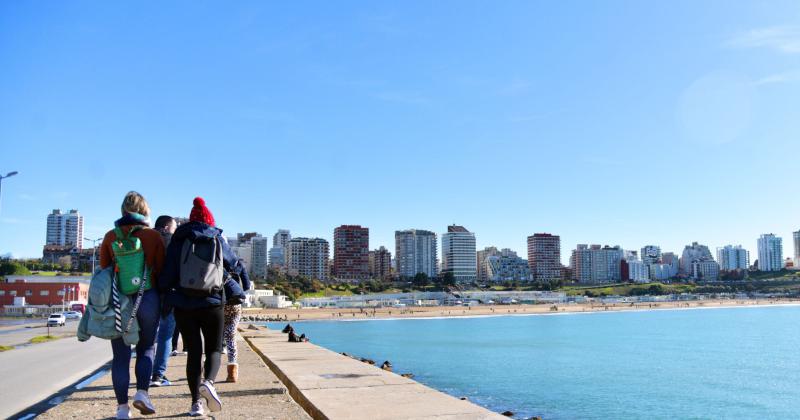 Fin de semana largo- iquestel viernes 7 de octubre es feriado o no laborable