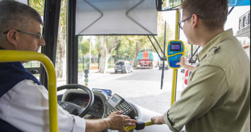 Estudian una suba de 40-en-porciento- promedio en la tarifa del transporte puacuteblico para diciembre