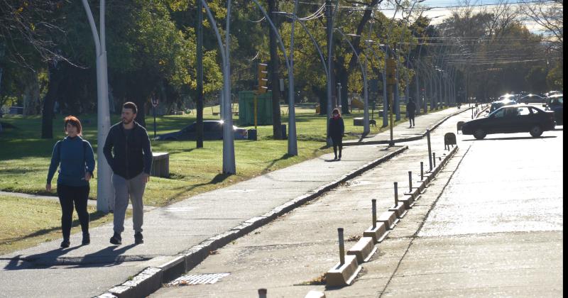 Alerta por vientos fuertes para este saacutebado