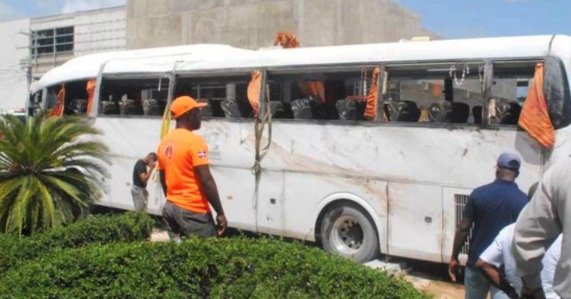 Vuelco de un oacutemnibus turiacutestico en Punta Cana- fallecieron dos argentinas