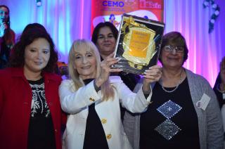 La tercera edición del Premio Mujer Empresaria quedó en poder de Teresita Verea