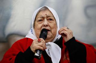 Internaron a Hebe de Bonafini aunque aclararon que goza de buena salud