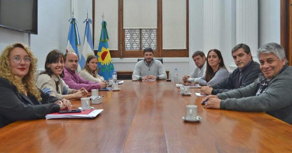 Galli se reunioacute con el interbloque del Frente de Todos iquesthabraacute tregua