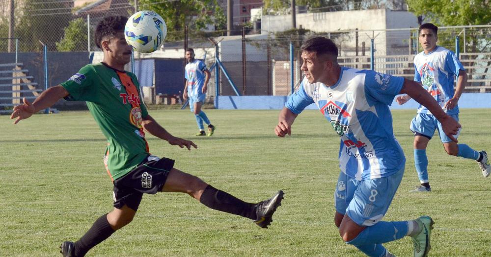 Ferro empezoacute con un claro triunfo