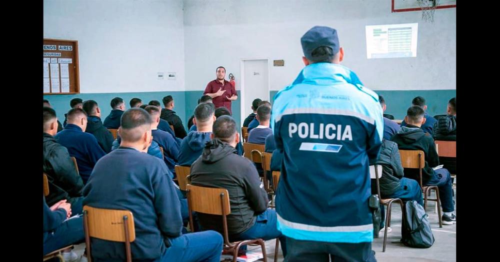 Capacitacioacuten del INADI para cadetes de la Escuela de Policiacutea