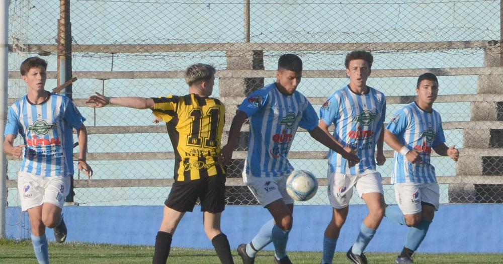 Ferro fue local y ganó por 3 a 1 al equipo de Tres Arroyos